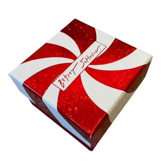 Betsey Johnson Red Rhinestone Bow Ring Size 7 Stretch Band Holiday Bling New - Picture 15 of 15